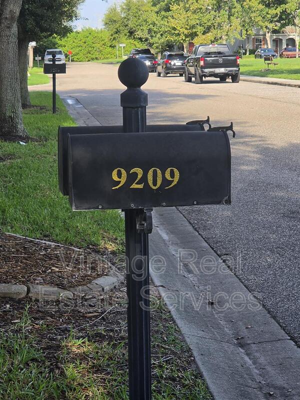 Riverview House: 9209 English Oaks Lane