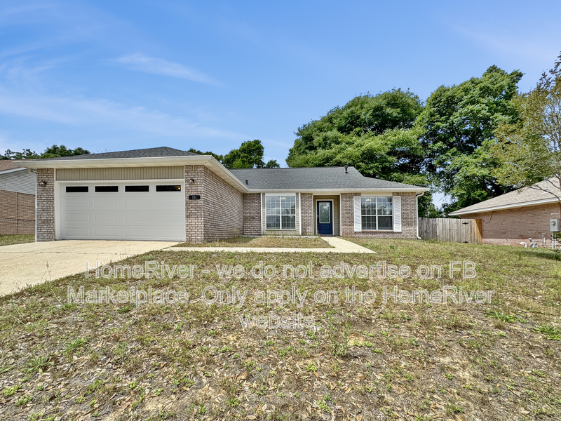 Crestview House: 111 Steeplechase Dr