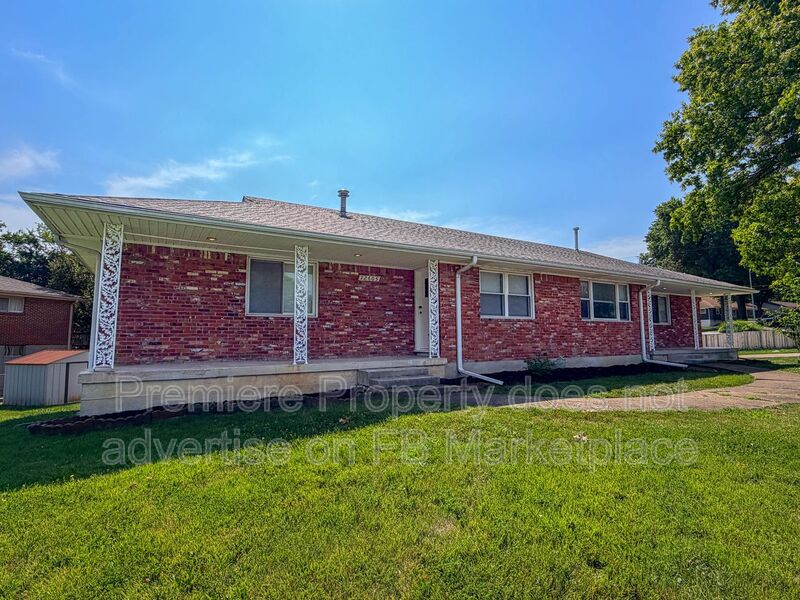 Grandview Townhome: 12607 Jackson Ave