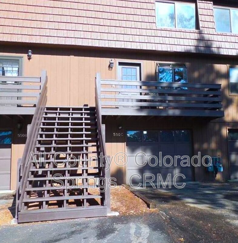 Woodland Park House: 550 Manor Court