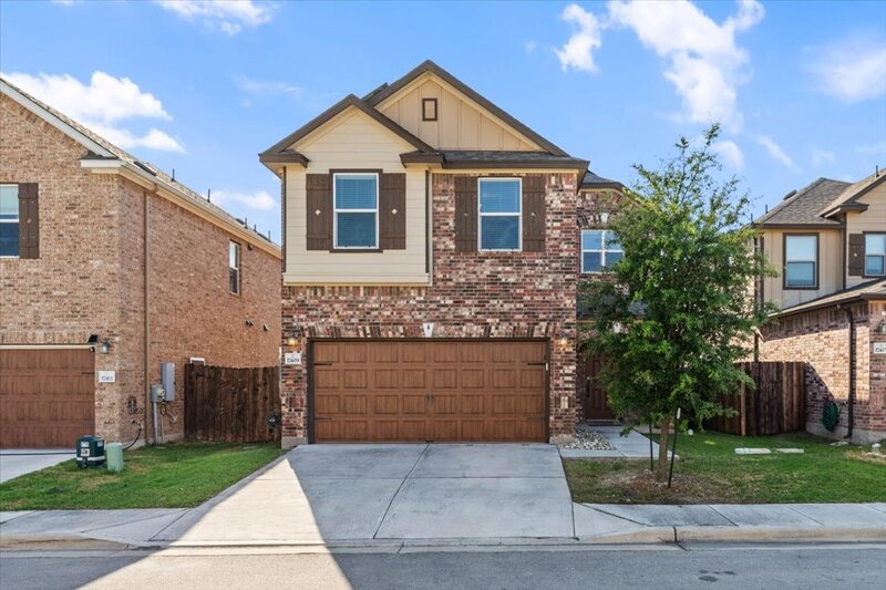 Round Rock House: 17409 Crazy Arm Road
