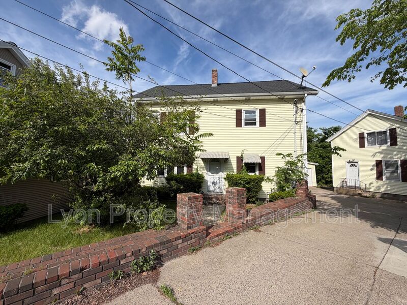 Cumberland Condo: 403 Broad St