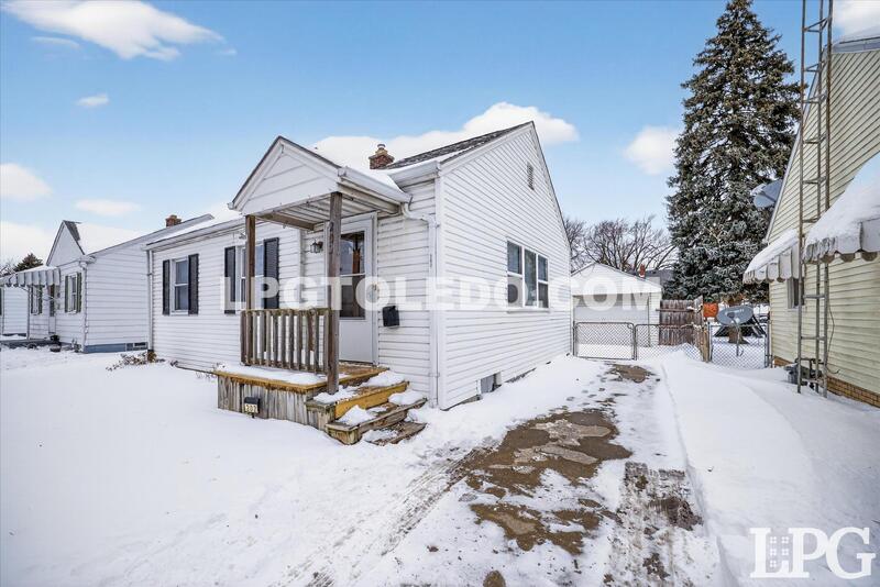 Toledo House: 202 Waggoner Blvd.