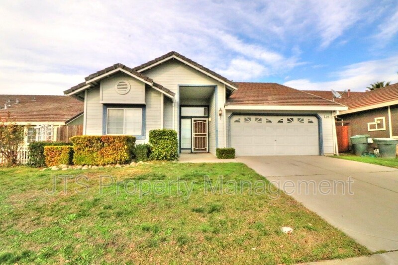 Antelope House: 3549 Pine Hollow Way