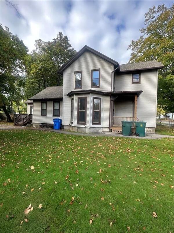 Rochester House: 283 Frost Ave