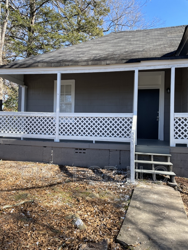 LaGrange House: 201 Cato Street