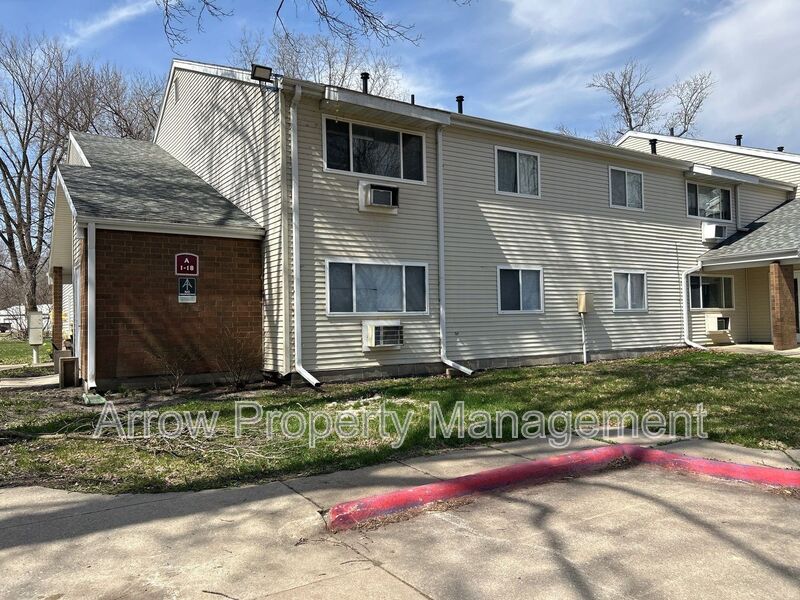 Clarinda House: 1010 North 16th Street