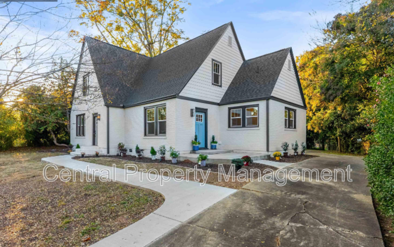 Spartanburg House: 101 Sunset Drive
