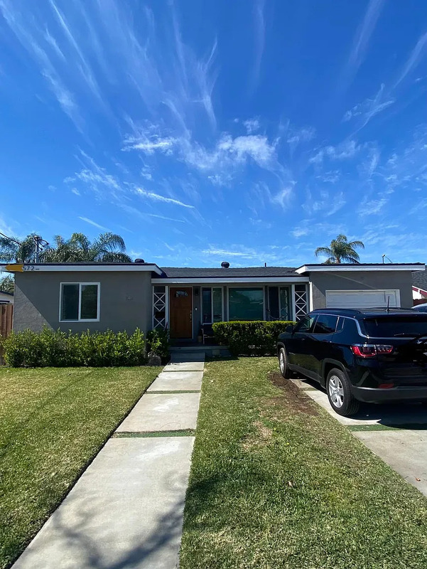 Orange Condo: 590 N Cambridge S