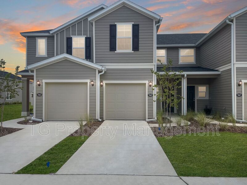 Jacksonville House: 7665 Merchants Way
