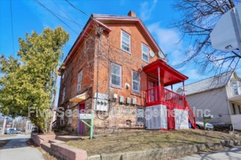 Burlington Condo: 2-4 Decatur Street - 112 Intervale