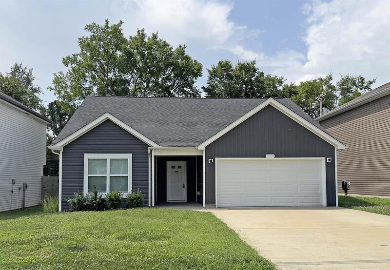 Clarksville House: 220 King Road