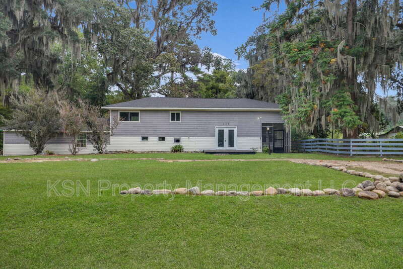 Savannah House: 130 Salt Creek Road