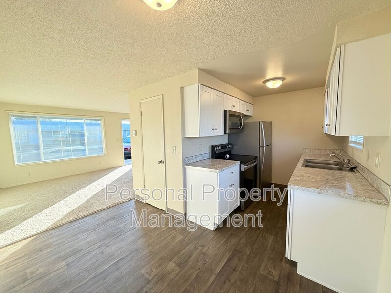 Vancouver Condo: 816 NE 86th ST