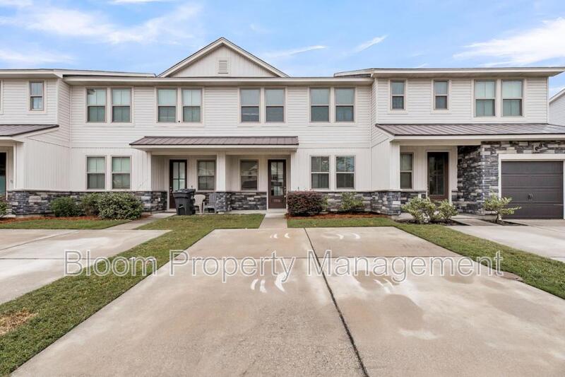North Charleston House: 7770 Park Gate Dr