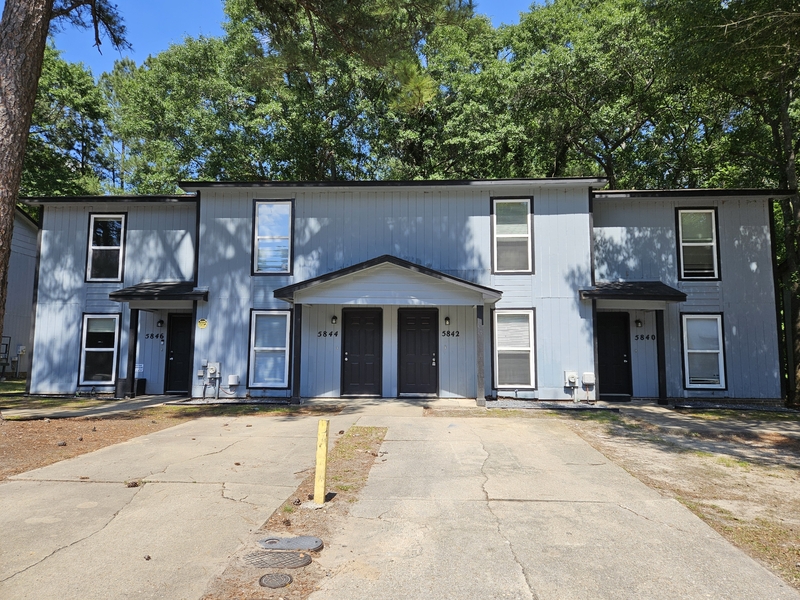 Fayetteville Condo: 5842 Aftonshire Drive