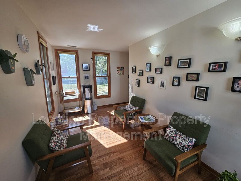 Lawrence House: 1017 Kentucky Street - Room 3