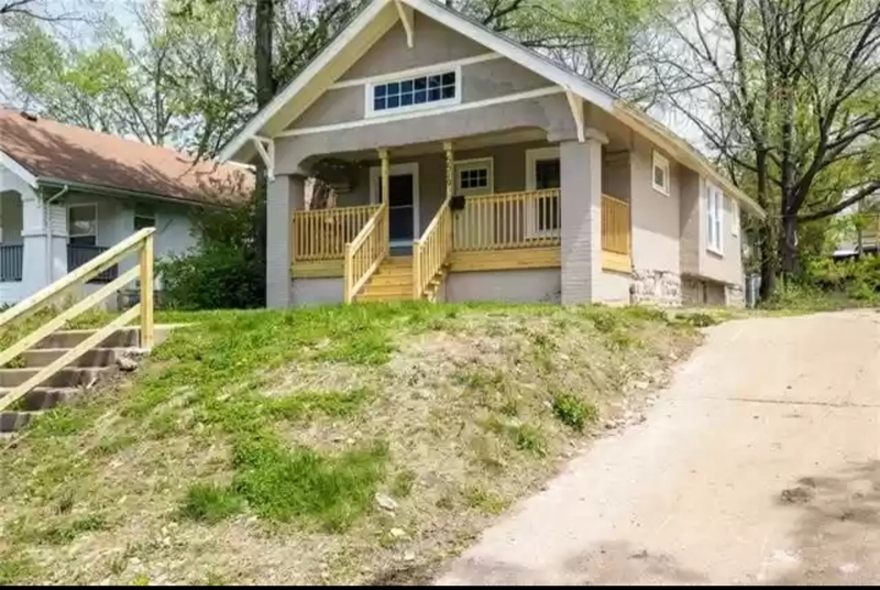 Kansas City House: 5519 Highland Avenue