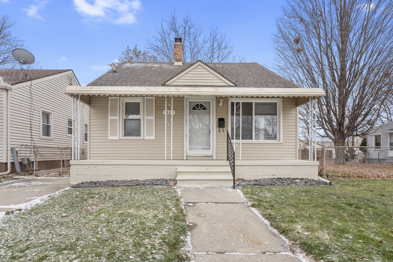 Lincoln Park House: 1829 Anne Ave.