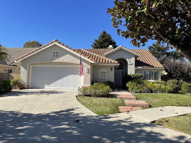 Oxnard House: 2307 Crown Point Ct