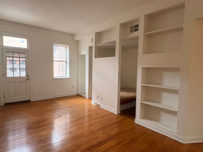 Baltimore Condo: 17 W. Preston St