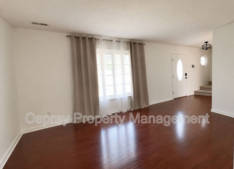 Spacious 4-Bedroom Cul-de-Sac Home with Fenced Yard! - Photo 12