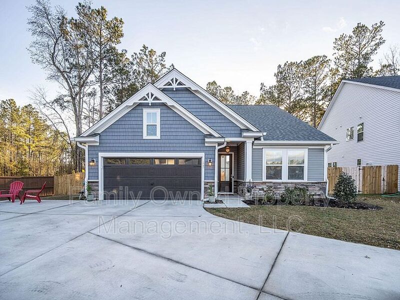 Moncks Corner House: 225 Whirlaway Drive