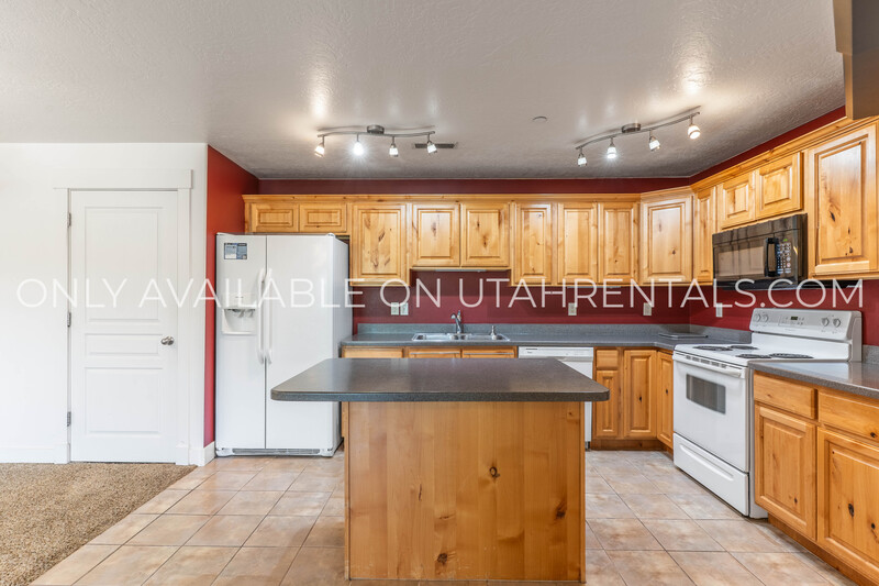 Provo Condo: 389 S State St