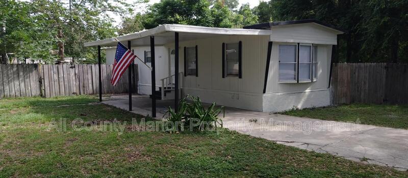 Ocala House: 1011 NW 42nd Ln