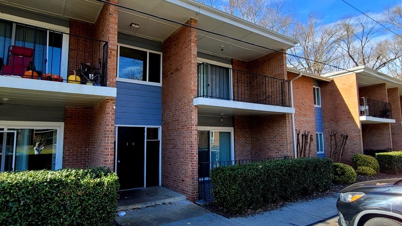 Richmond Condo: 1700 Carlisle Ave