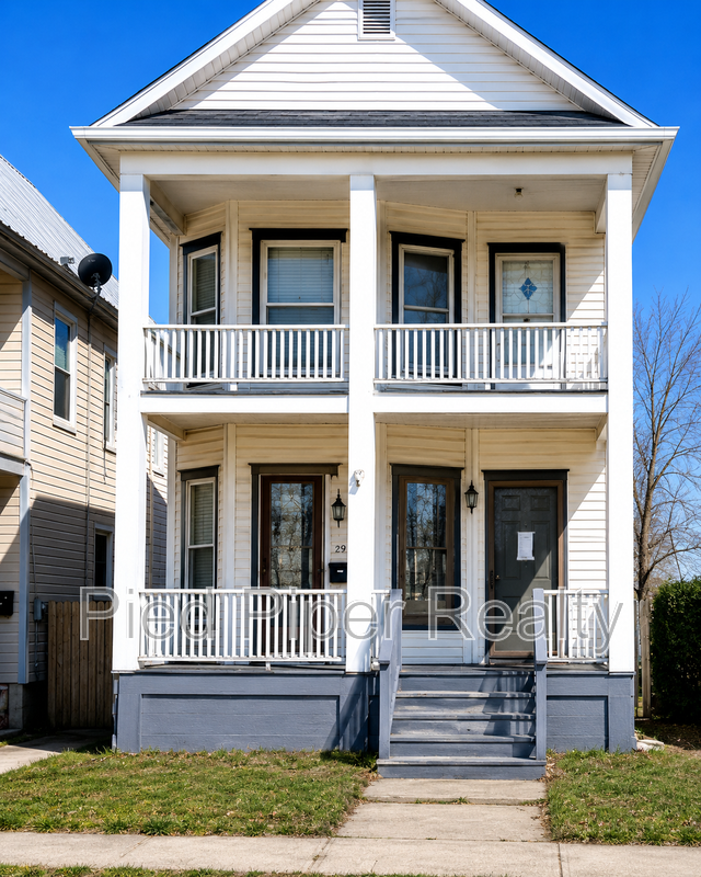 Freeport Condo: 217 1/2 W Homer St