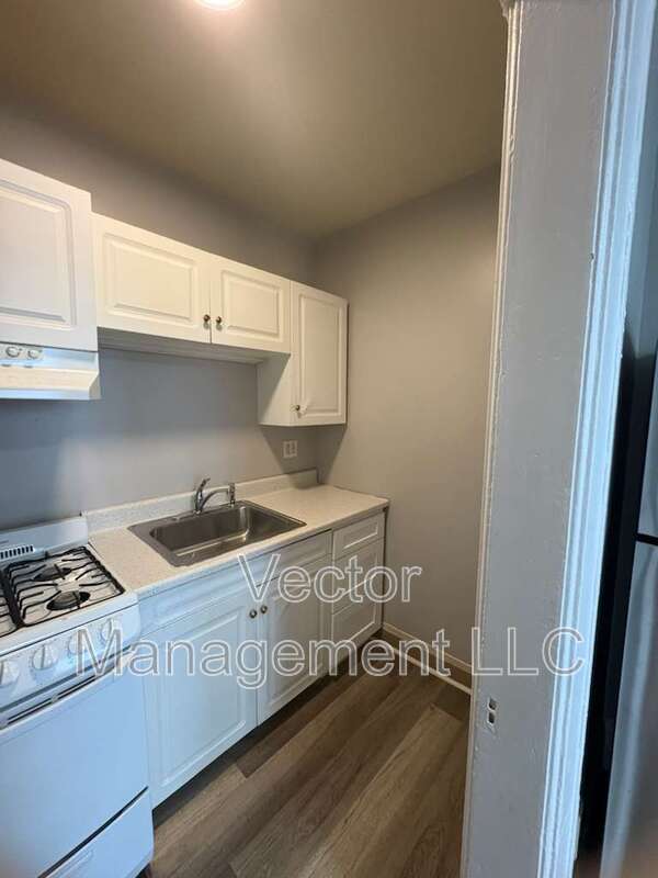 New Haven Condo: 1476 Chapel Street - 304