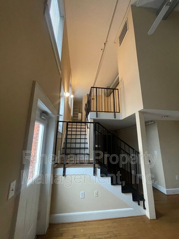 Rock Hill House: 210 East Main St