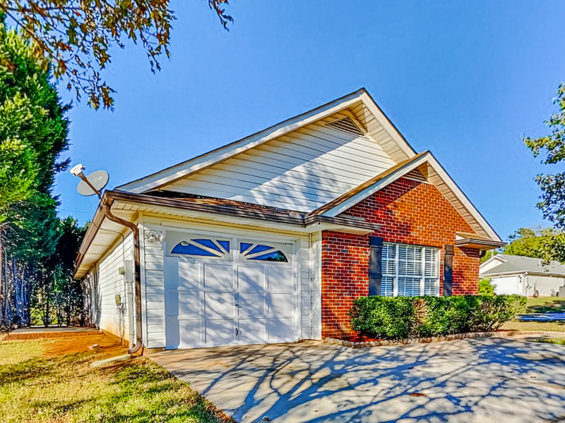 Mcdonough House: 200 Adam Cir