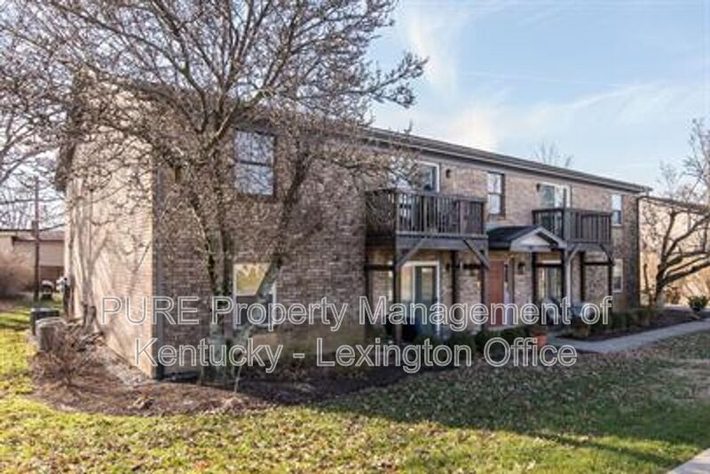 Lexington Condo: 352 Redding Road