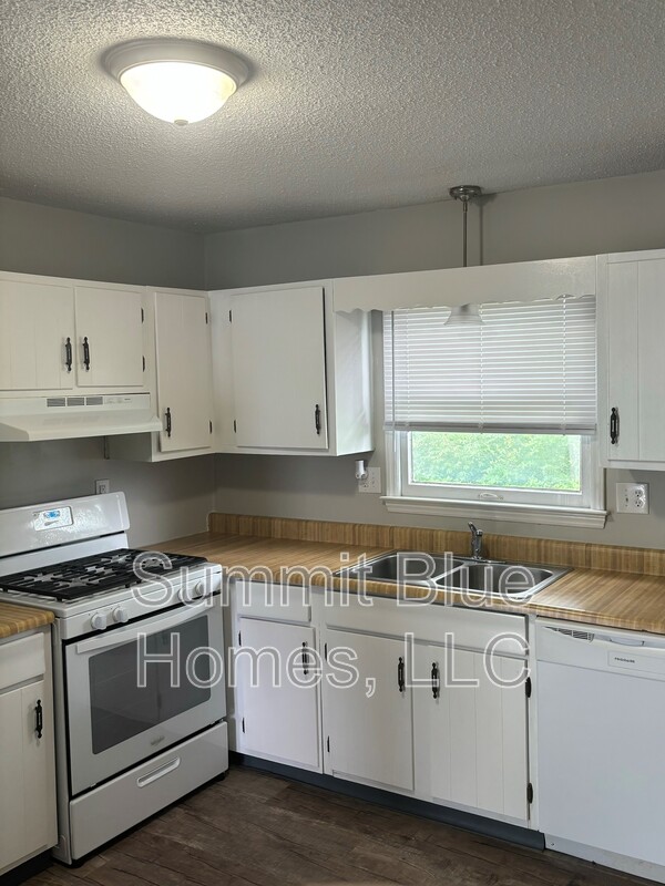 Bristol Condo: 753 Bluff City Hwy