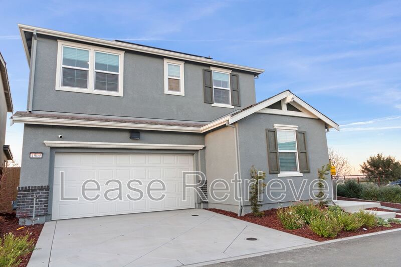 Tracy House: 1909 Ariana Place