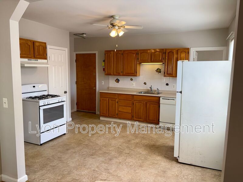 Pawtucket Condo: 92-94 Anthony Ave