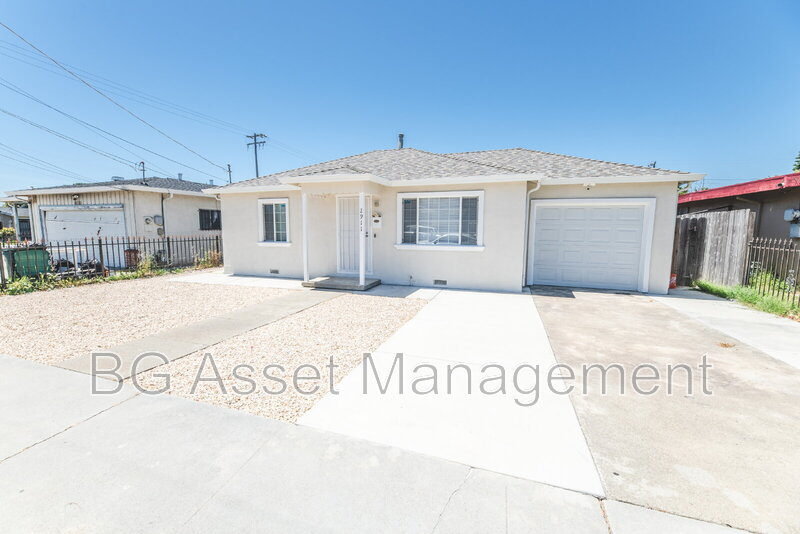 San Pablo House: 2911 18th St