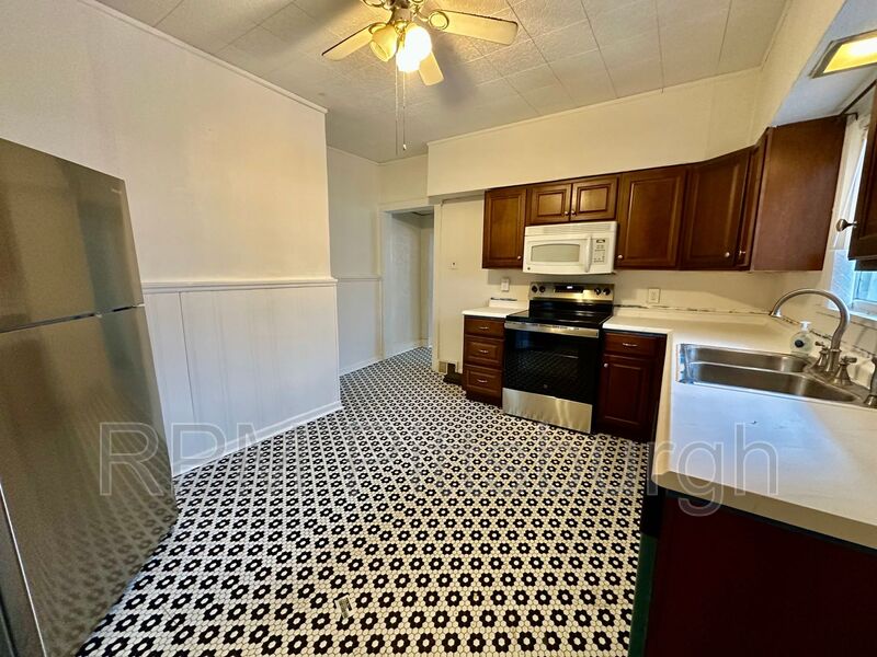 Pittsburgh House: 3016 Mary St