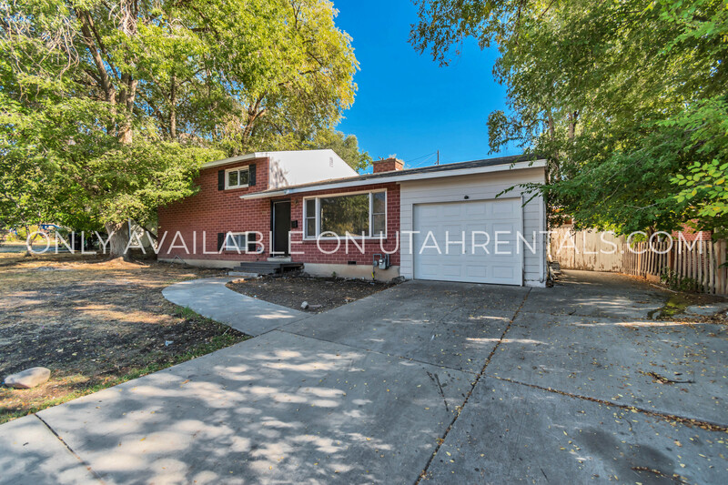 Provo House: 278 E 2100 N