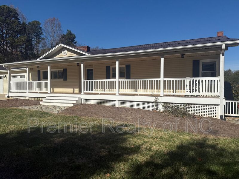 Mocksville House: 292 Feezor Rd