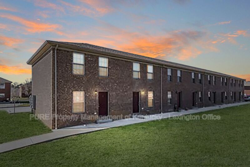 Berea Townhome: 1006 Whipporwill