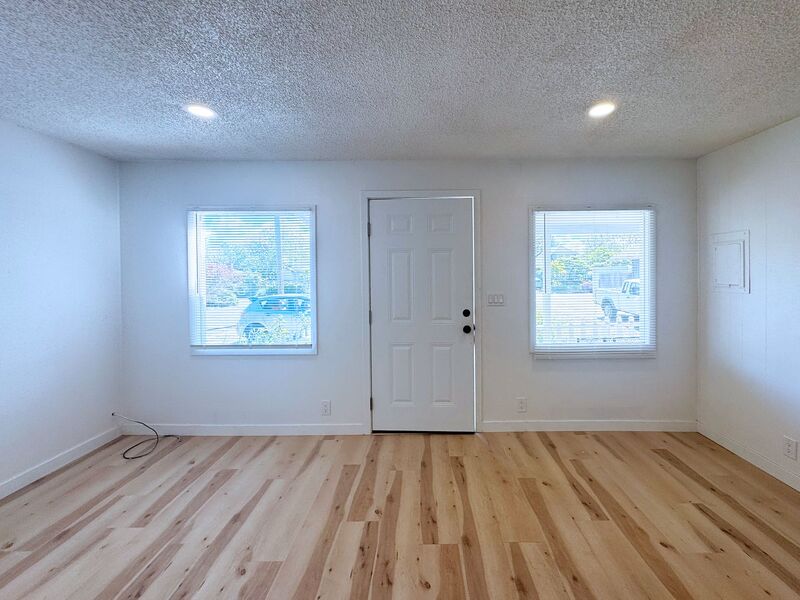 Photo 7 of rental home at 2210 West 19th Avenue