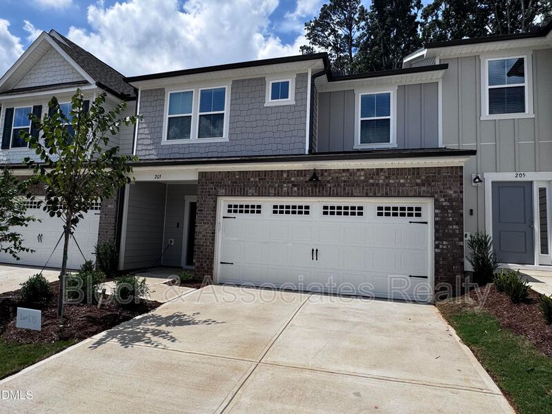 Raleigh House: 203 Broomside Avenue