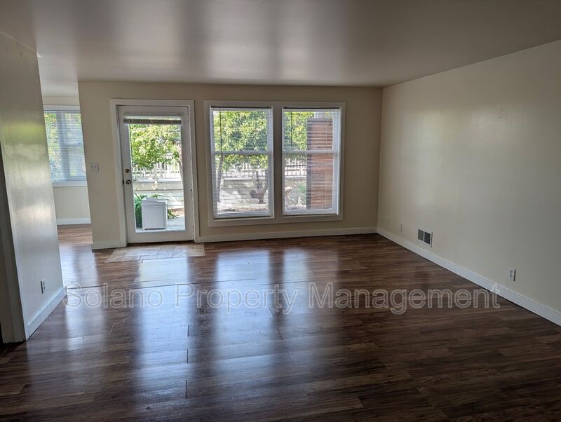 Vallejo House: 214A Kentucky Street