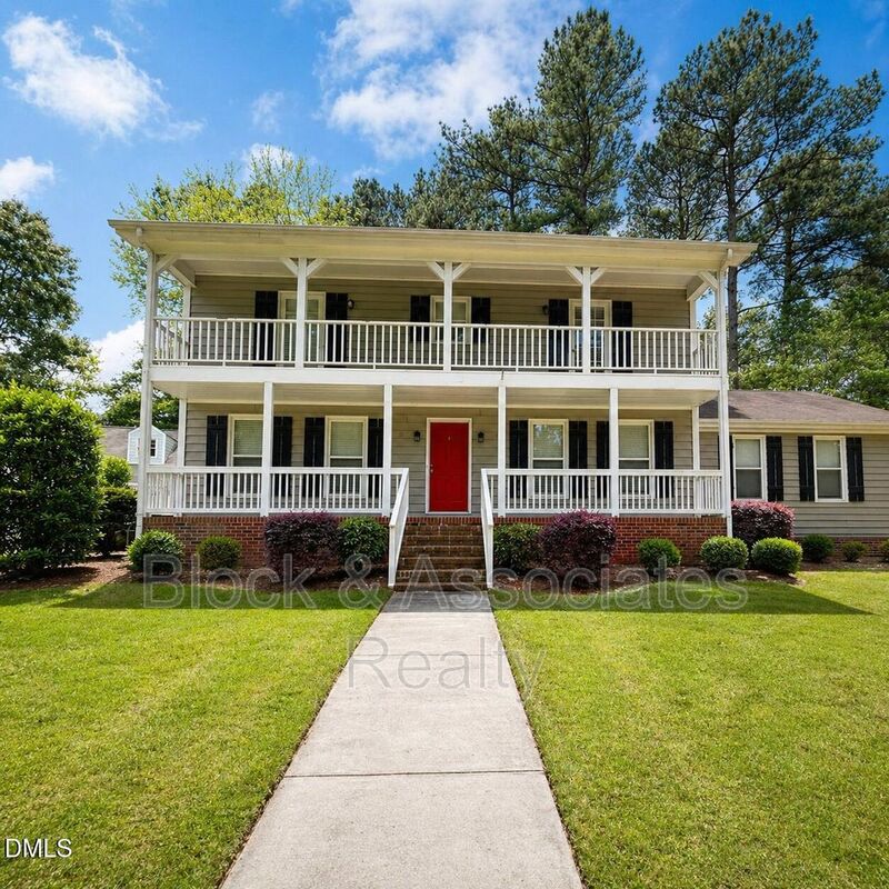 Raleigh House: 200 Westbrook Drive