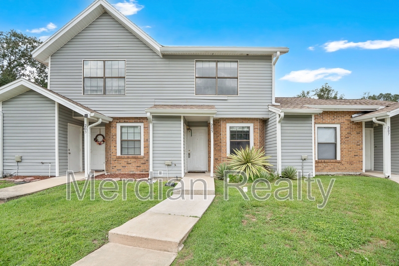 Sanford Condo: 205 Arbor Circle - 1