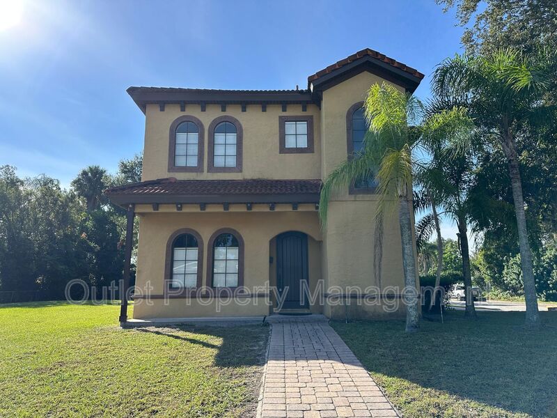 Orlando House: 2005 Baylarian Blvd