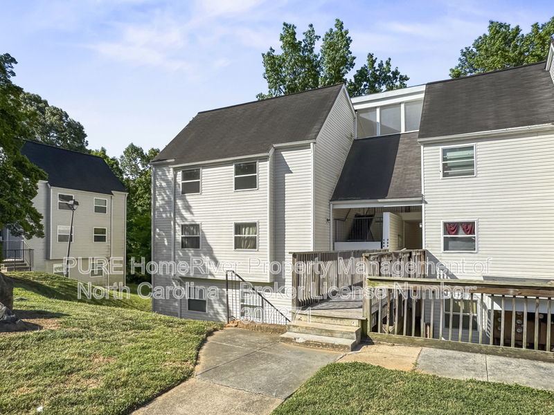 Charlotte House: 9123 Spyglass Pl